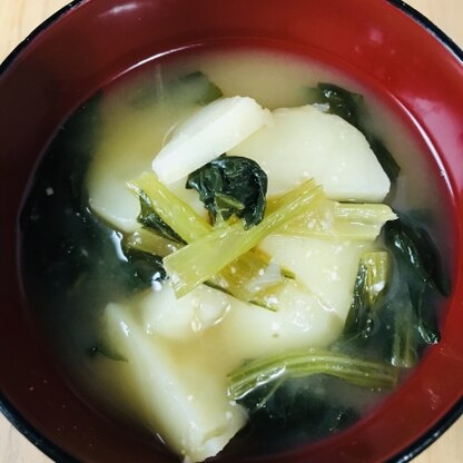 簡単に短時間で作ることが出来ました。
小松菜とジャガイモの組み合わせが良いですね。
やさしい味で美味しかったです。